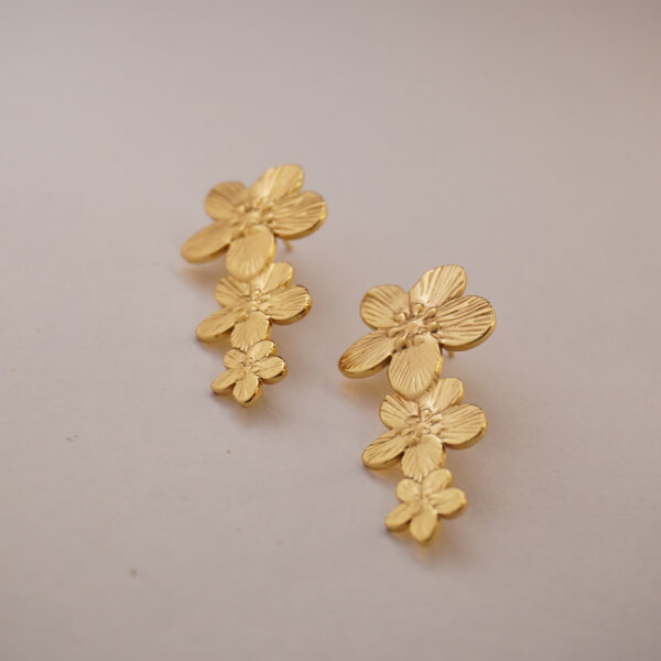 Golden Triple Flower Earring