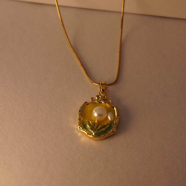 Golden Yellow Resin Pearl Necklace