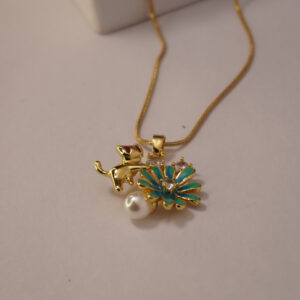 Golden Cat Pearl Necklace