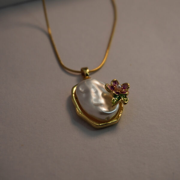 Golden Pearl Necklace #2