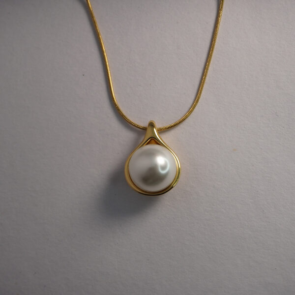 Golden Pearl Necklace #3