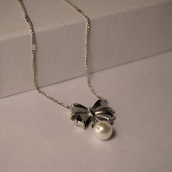 Silver Bow Pearl Necklace